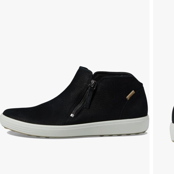 Stylish and casual ECCO® Low Cut Zip Bootie. - Picture 1 of 6